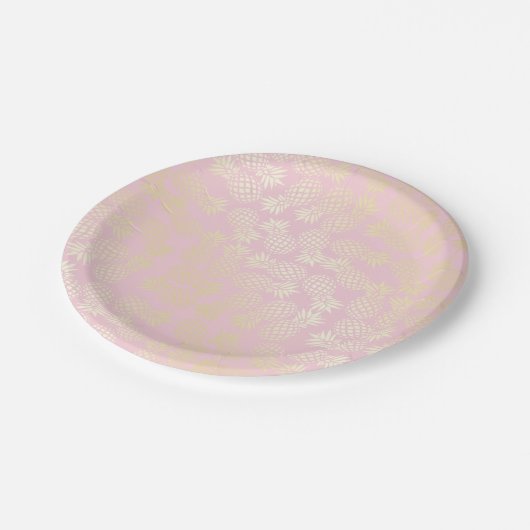 エレガント金ゴールドモダンとピンクパイナップルパターン ペーパープレート (アングル)