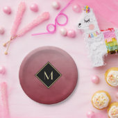 エレガント金ゴールドモノグラムでブラッシンプルシュ赤 ペーパープレート (パーティー)