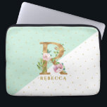 エレガント金ゴールド花レタリングR for Rebecca ラップトップスリーブ<br><div class="desc">金エレガント文字Rピンクのフローラブーケアクセント。緑と白の幾何学的な背景。RはRebbecaまたは文字Rで始まる他の名前の場合。名前の実際の文字はカスタマイズ可能。すべての手紙は利用できる；電子メールの要求することができる。</div>