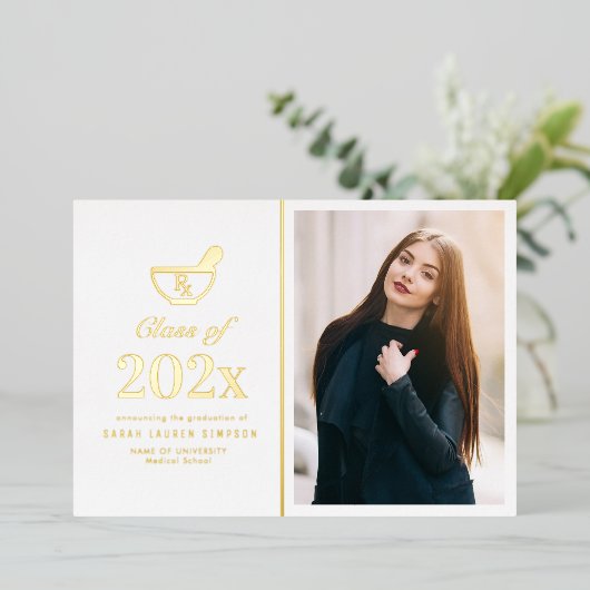 エレガント金ゴールド薬局の卒業発表 箔招待状 (立ち正面)