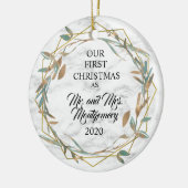 エレガント青銅緑の初めてのクリスマス結婚した セラミックオーナメント (左)