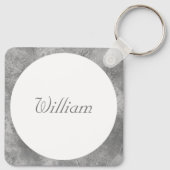 エレガント クラシック ホワイト シルバー パーソナライズ モノグラム キーホルダー (裏面)