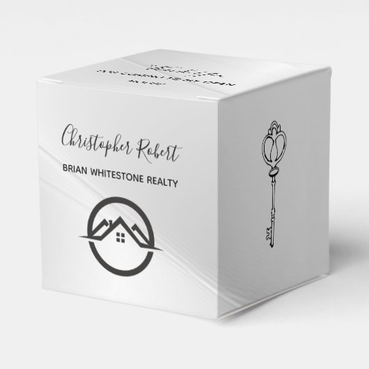 エレガント シルバー 不動産 フェイバーボックス (正面サイド)