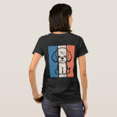 エレガント・プードルママ - 上品でおしゃれなドッグ・ラバーT Tシャツ (裏面フル)