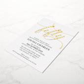 エレガントSCRIPT 50th birthday partyのスタイリッシュ金ゴールド 箔招待状 (回転した状態)