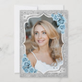 エレガントSilver Dusty Blue写真50誕生日 招待状 (裏面)