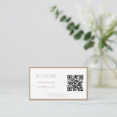 エレガントTaupe Botanical crest monogram結婚's エンクロージャーカード (スタンド正面)