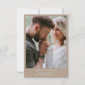 エレガントTaupe botanical crest monogram結婚's セーブザデート (裏面)