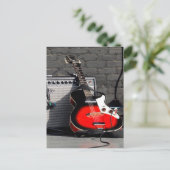 エレキギター – 赤、白、黒 ポストカード (スタンド正面)