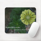 エレノア・ルーズベルト著引用文の黄色い《植物》百日草 マウスパッド (マウス)