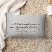 エレノールルーズベルト引用文グレーホームデコル ランバークッション (ブランケット)