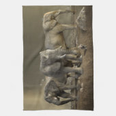 エレファントハンターオンサファリ キッチンタオル (縦)