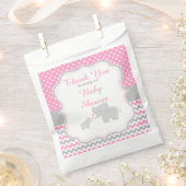 エレファントピンクとグレーのベビーシャワーパーティー フェイバーバッグ (クリップ留めされた状態)
