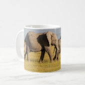 エレファントファミリー歩く コーヒーマグカップ (正面左)