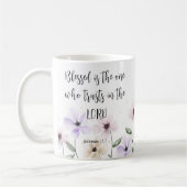 エレミヤ17:7主への信頼聖なる書物、 経典フローラ コーヒーマグカップ (左)