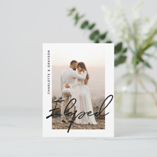 エロプ結婚ルのたった今結婚しましたお祝い 案内ポストカード (スタンド正面)