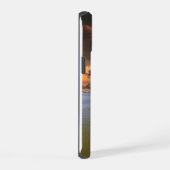 エンカントパークの劇的な夕日 iPhone 15ケース (右側面)