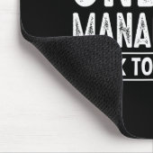 エンゲージメントパーティーの男性たち、新たな管理体制に変化の兆し マウスパッド (コーナー)