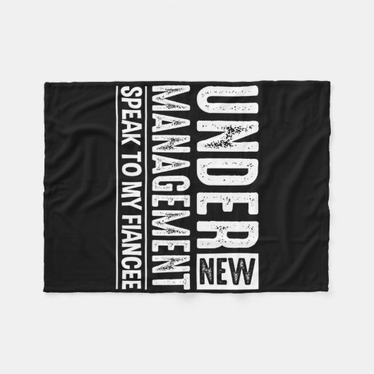 エンゲージメントパーティーの男性たち、新たな管理体制のもとで婚約者に会う フリースブランケット (正面(横))