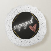 エンゲージメント グラム ラウンド ピロー (裏面)