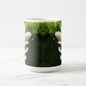 エンジェルウィングマッシュルーム – 15オンス。マグ コーヒーマグカップ (中央)