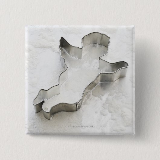 エンジェル型のクッキーカッター、小麦粉、クローズアップ 缶バッジ (正面)