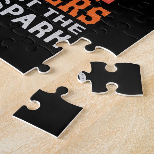 エンジニアの電気技師は正しい権利を持っている ジグソーパズル (側面)