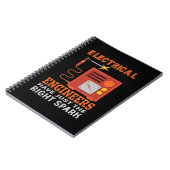 エンジニアの電気技師は正しい権利を持っている ノートブック (左側)