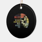 エンジニアは贈り物にヒーローが必要なので歓迎 セラミックオーナメント (左)