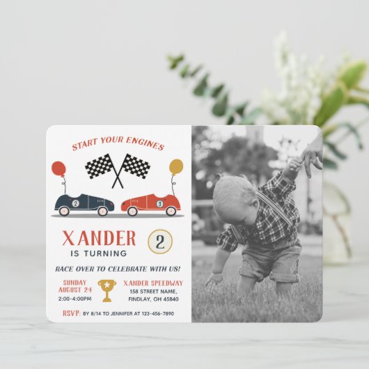 エンジンの開始レースカー誕生日任意の年齢写真 招待状 (スタンド正面)