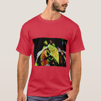 エンゼルウィングベゴニアのボタニカル Tシャツ