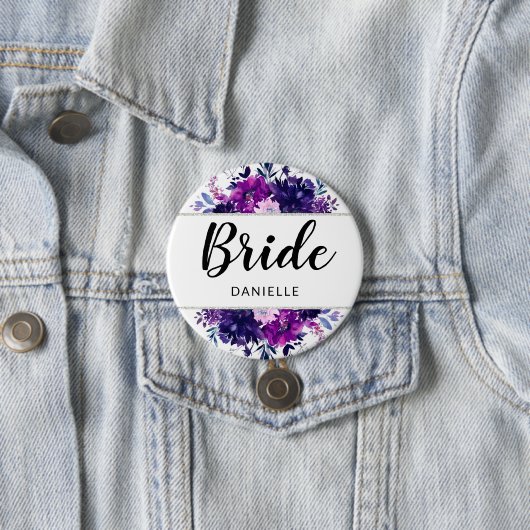 エンチャントフローラパープルフレームブライドモノグラムの 缶バッジ (インサイチュ)