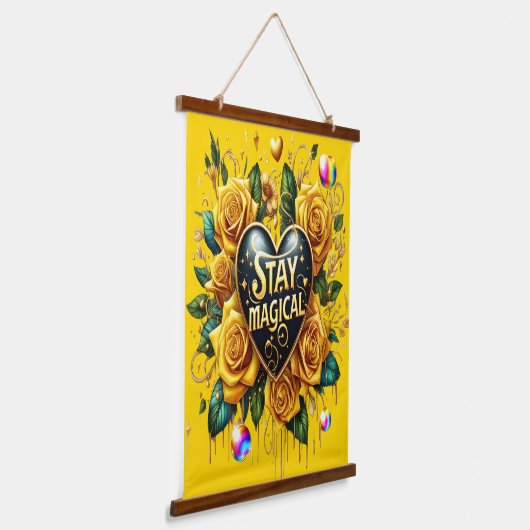 エンチャントブーケオブゴールデンバラとハート 吊り下げ型タペストリー (傾斜あり)