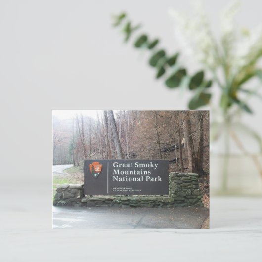 エントランスのサイン。スモークマウンテンズ国立公園TN ポストカード (スタンド正面)