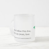 エンドウ豆の鞘の恋人のマグ フロストグラスマグカップ (正面左)