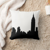 エンパイアステートビルNYCスカイラインシルエット#1 クッション (ブランケット)