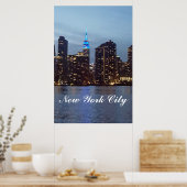 エンパイアステート建物が青く輝いた ポスター (キッチン)