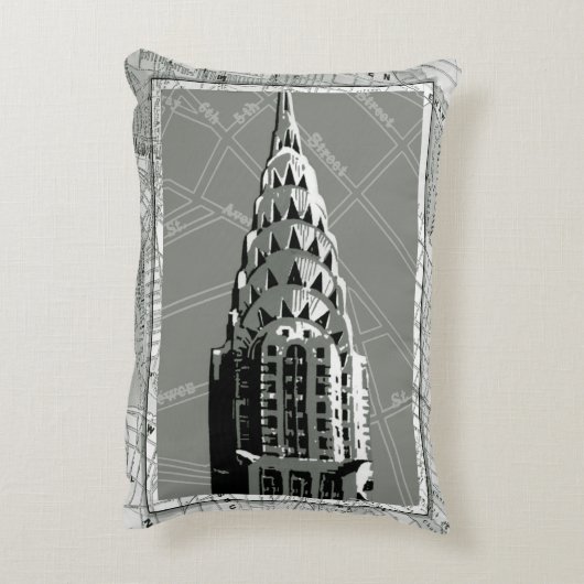 エンパイア・ステート・ビルディングが付いているニューヨークの通り アクセントクッション (裏面(縦))