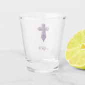 エンボスに見えるゴシック様式の十字架で紫とモノグラム ショットグラス (裏面)