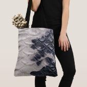 エンボスのワニのプリント トートバッグ (クローズアップ)