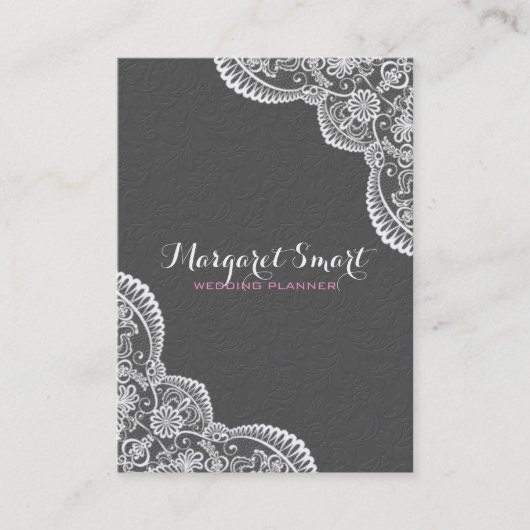 エンボスグレーダマスクとホワイトヴィンテージレース2 名刺 (正面)