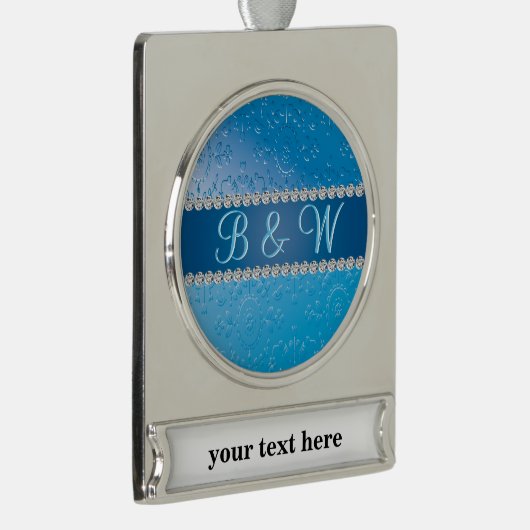 エンボスモノグラムブルーフラワー シルバープレートバナーオーナメント (右)