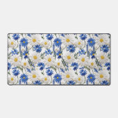 エンボス白デイジーと青ニゲラ花 デスクマット (正面)