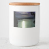 エーゲ芸術を反映した満月航海の フードラベル (正面)