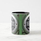 エーテルの吸入器のコーヒー・マグ ツートーンマグカップ (中央)