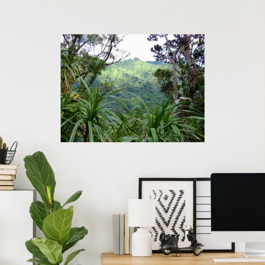 オアフのマノア渓谷の上のコロウ山脈 ポスター (ホームオフィス)