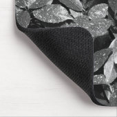 オウキューバ・ジャポニカ・スポッテッドローレル – B/W マウスパッド (コーナー)