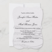 オエレガントフホワイトの音符とスタッフ結婚 招待状 (正面)