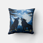 オオカミが満月の下で夜にハウリング クッション (裏面)