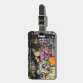 オオカミの落書きで踊る ラゲッジタグ (正面縦)